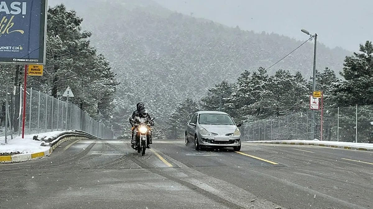 Son dakika: Meteoroloji’den peş peşe hava durumu uyarıları! Sıcaklıklar düşüyor: Lapa lapa kar yağacak
