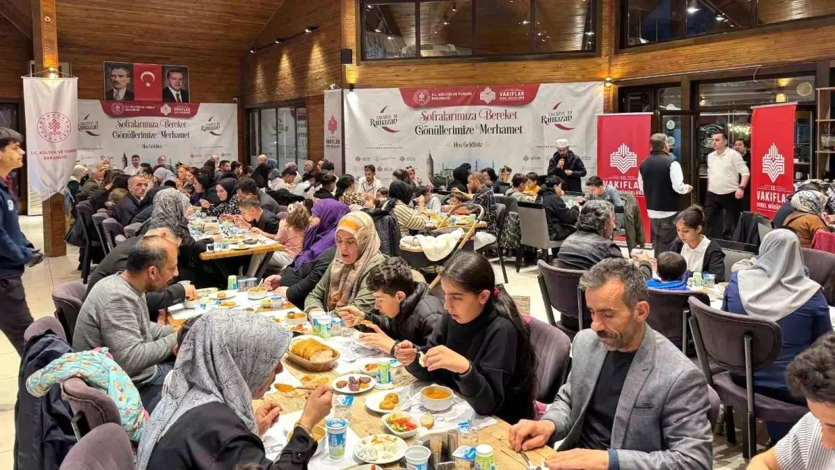 Bursa’da 125 Bin Kişi İftar Sofrasında Buluştu