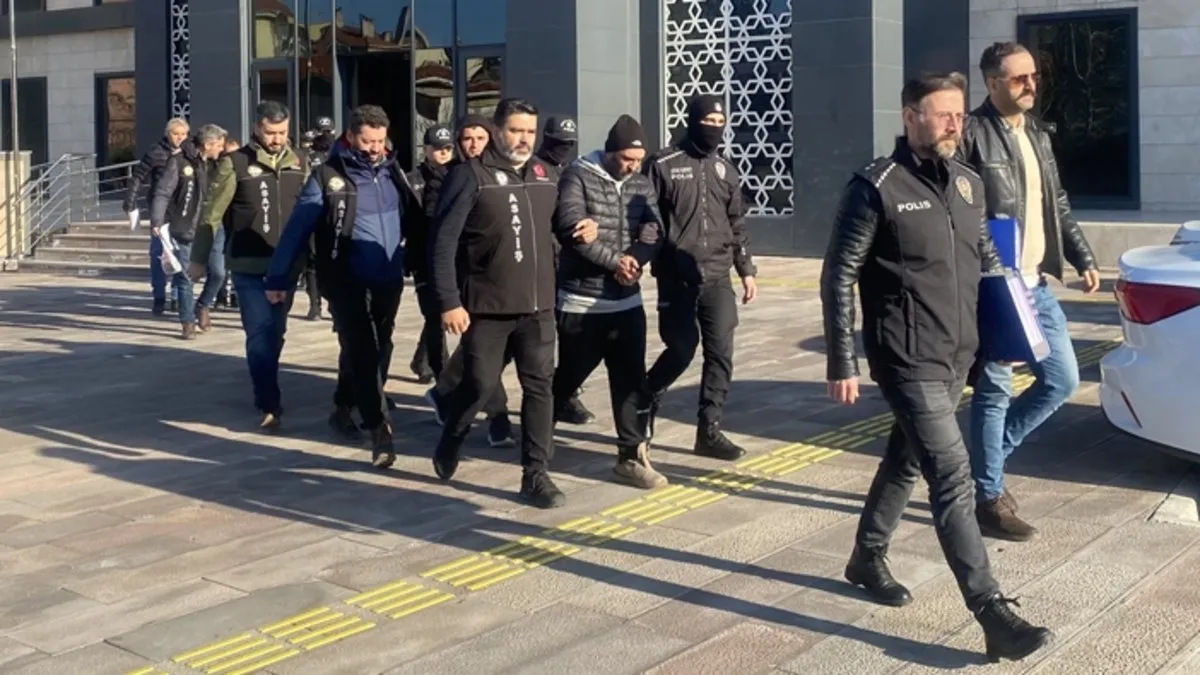 Çanakkale’de yaşlı vatandaşı 1 milyon TL dolandıran 6 şüpheli tutuklandı